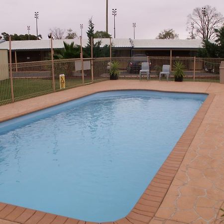 Parkview Motor Inn Parkes Dış mekan fotoğraf